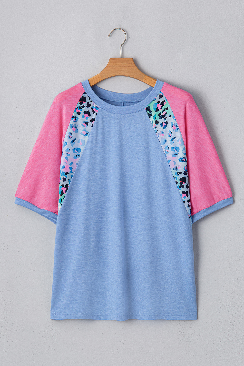 Rose Leopard Print V Neck Plus Size Tee
