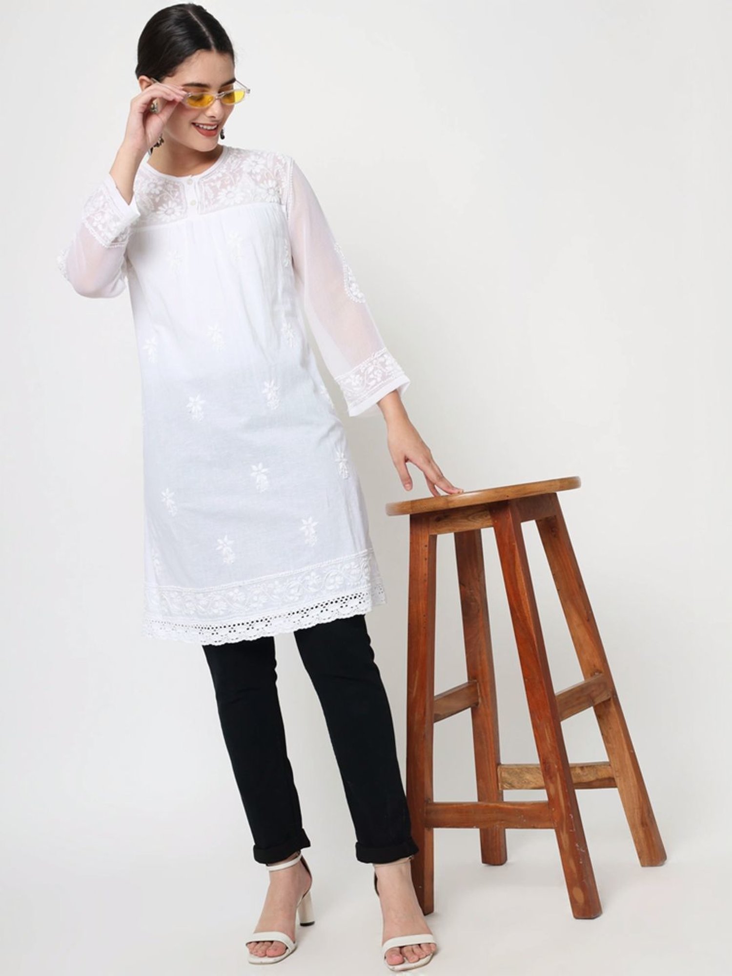 PARAMOUNT CHIKAN White Cotton Hand Embroidered Chikankari A Line Kurti