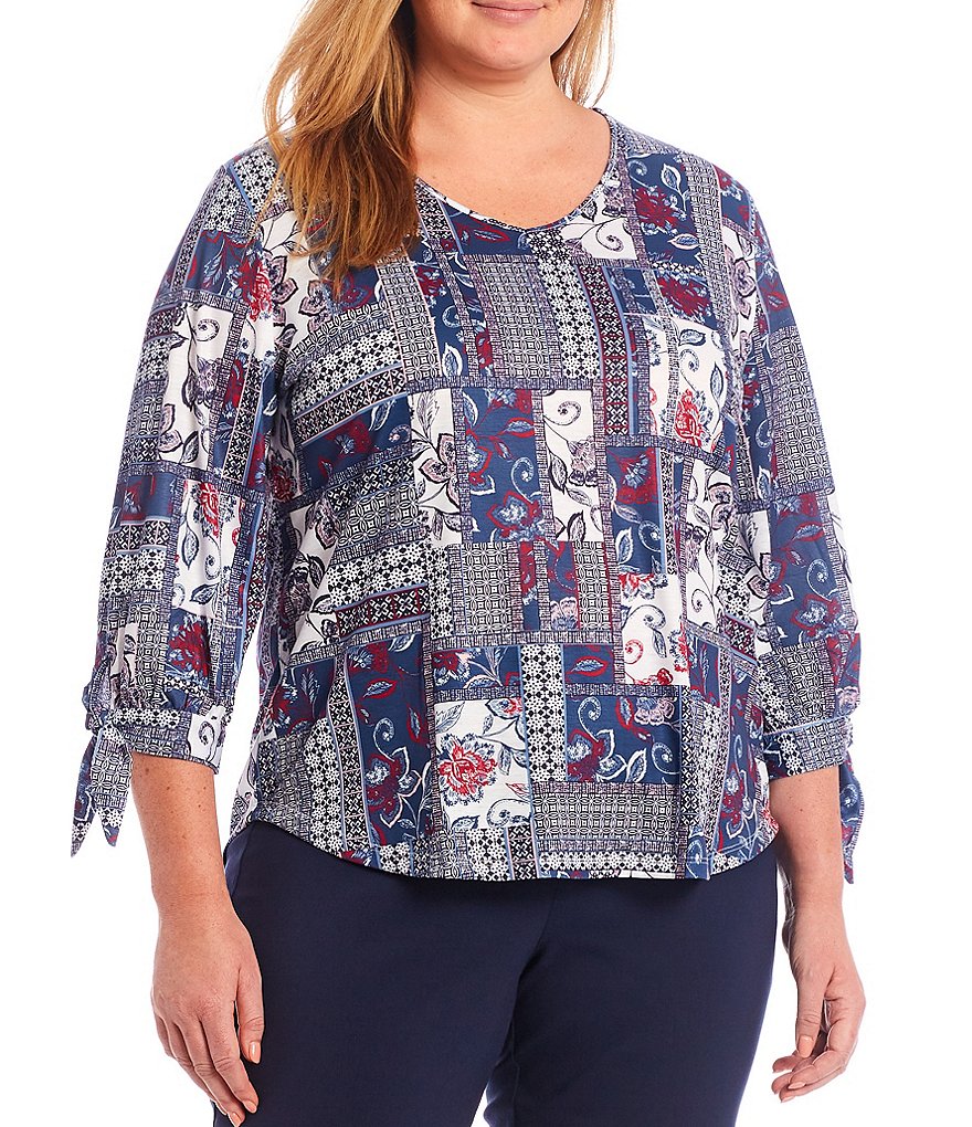 Democracy Plus Size Floral Print 3/4 Puff Sleeve V-Neck Knit Top