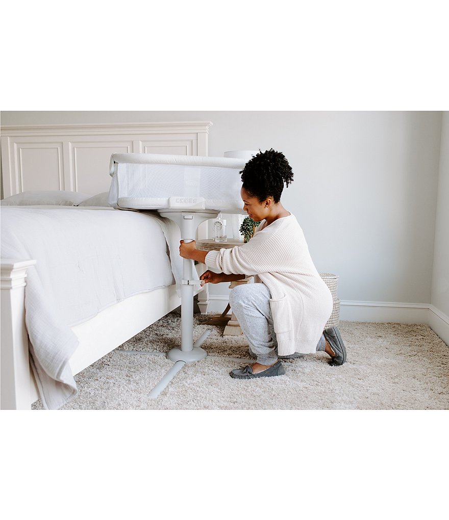 HALO&reg; Bassinest Swivel Sleeper Premiere Series - Pebble