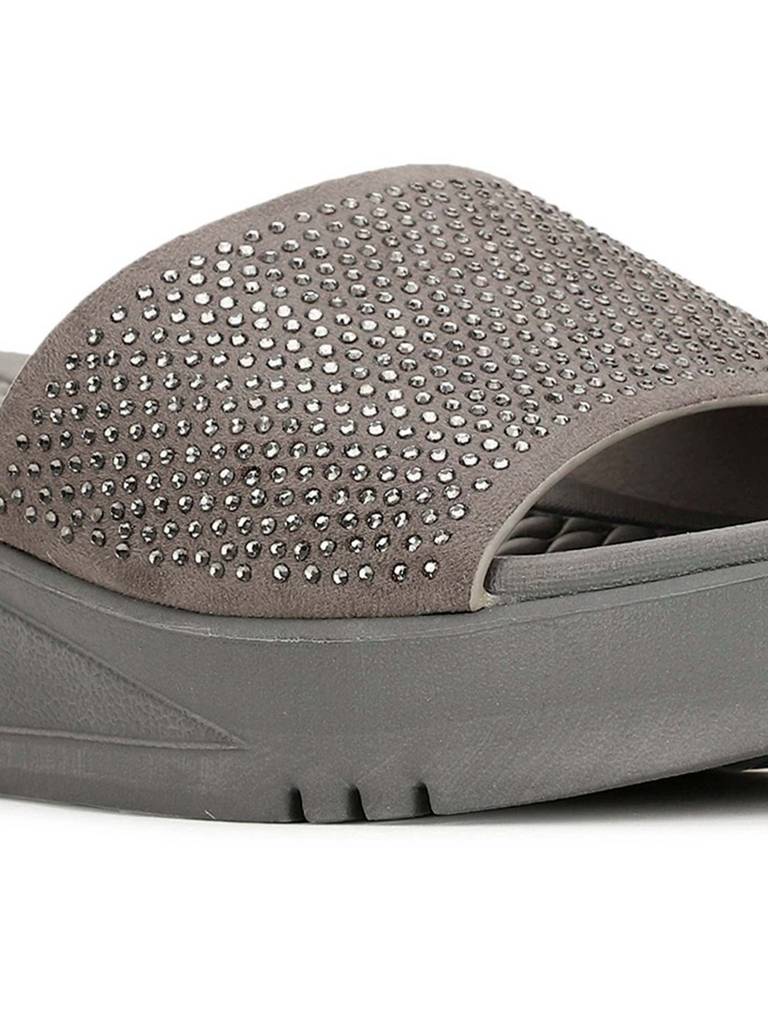 Floatz by Bata Women's 1.1 E 24 Green Slides