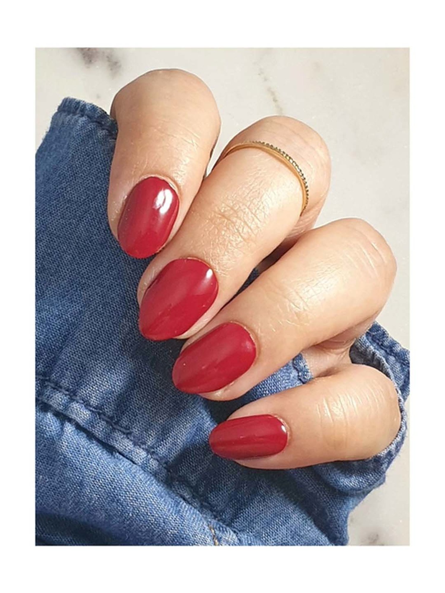 Ellement Co. Vegan Nail Lacquer Classic Red - 10 ml