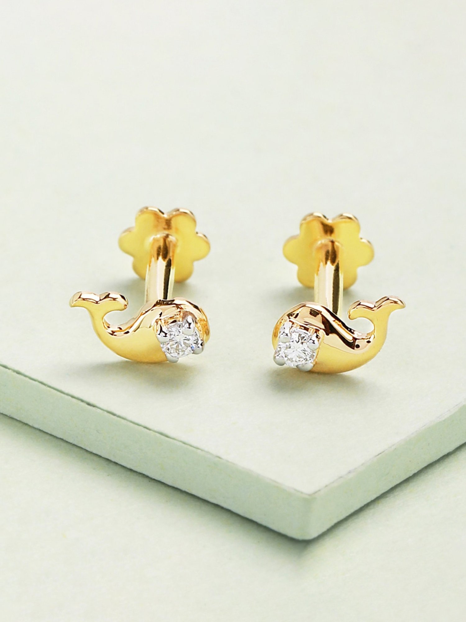 Candere by Kalyan Jewellers Peacock Collection 18k Yellow Gold Diamond Stud Earrings for Women