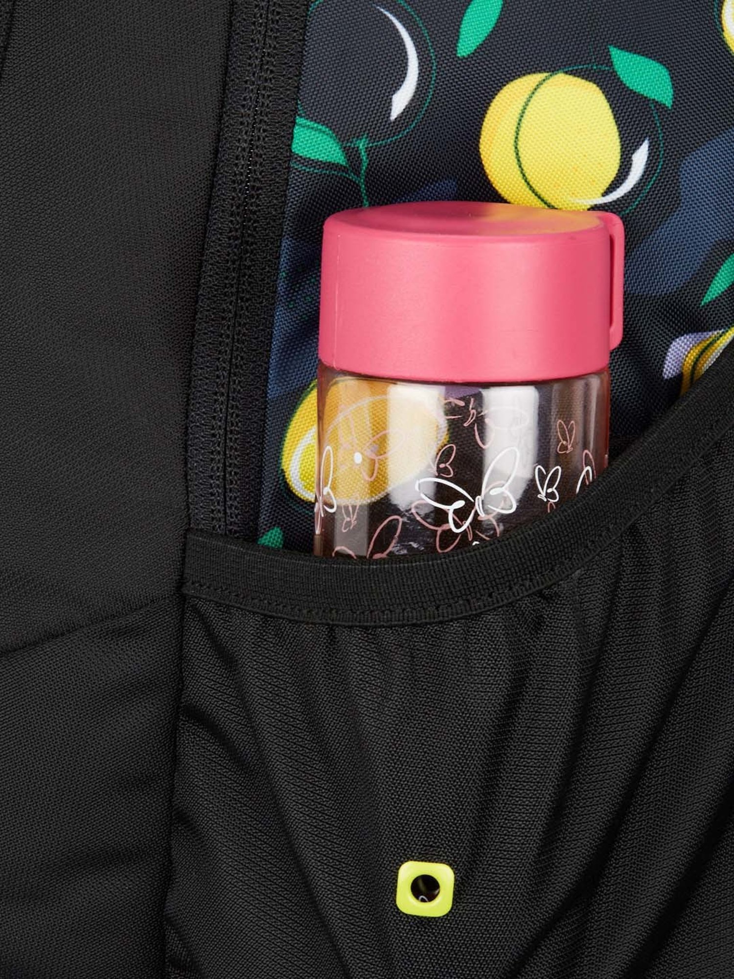 Wiki 21.5 Ltrs Black Medium Backpack