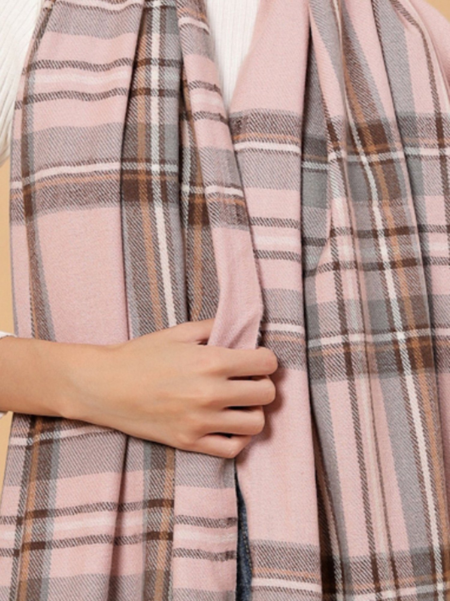 Mafadeny Peach Checks Stole