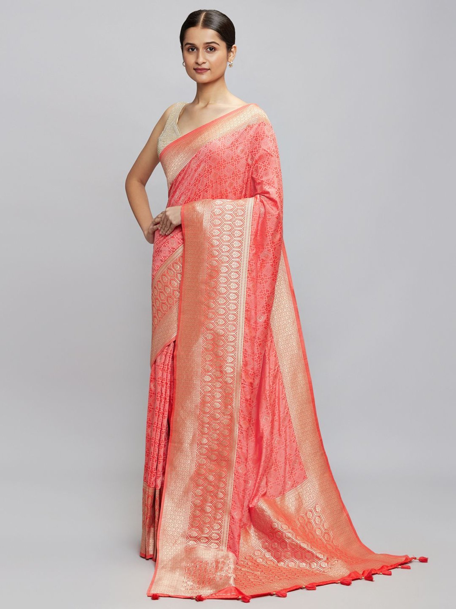 Navyasa By Liva Pink Woven Saree