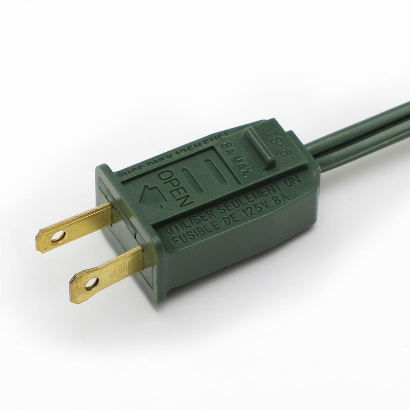 Home Heritage Snowdrifted Flocked 7.5 Foot Prelit Pine Artificial Christmas Tree with Lights, Pine Cones, and White Berries