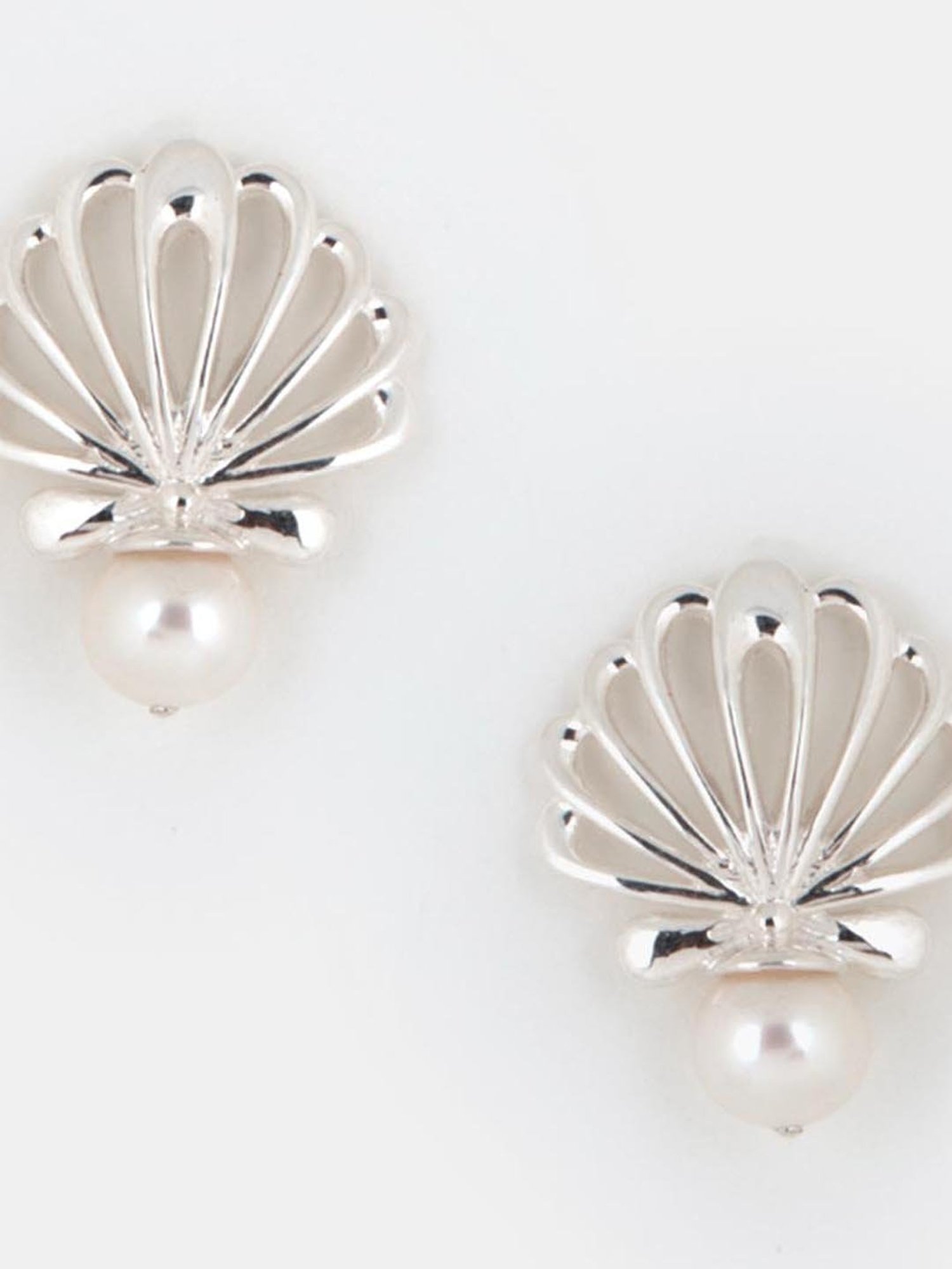 Shaya 92.5 Sterling Silver Pearl in the Sea Shell Earrings for Women