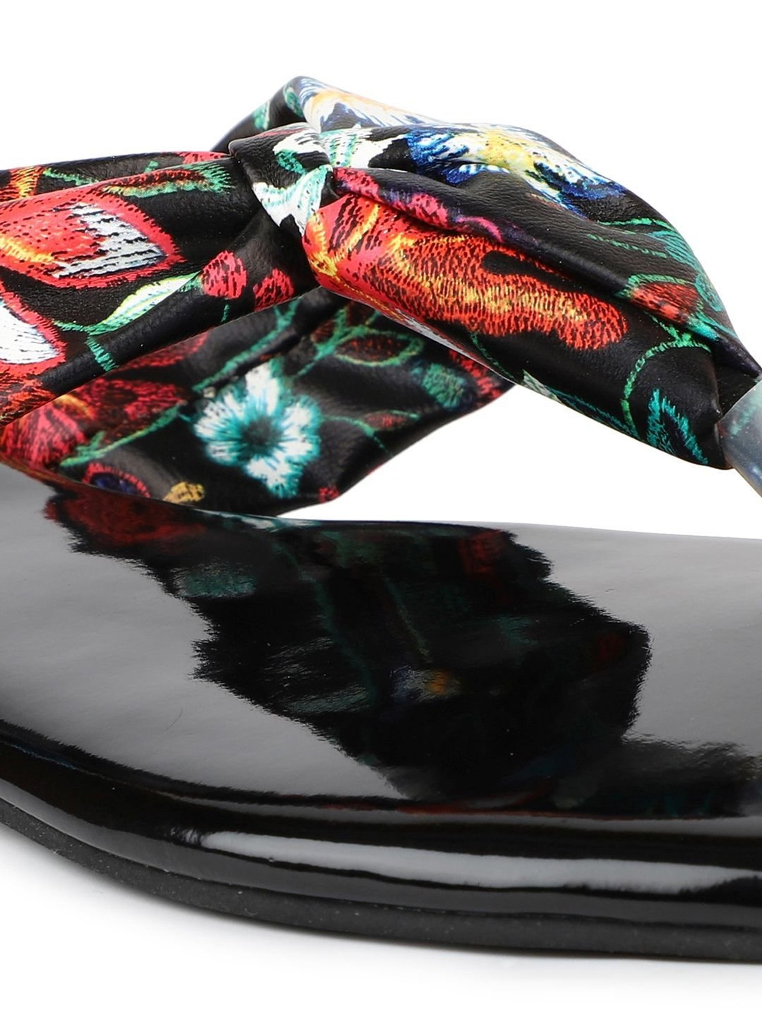 Inc.5 Women's Black Thong Sandals