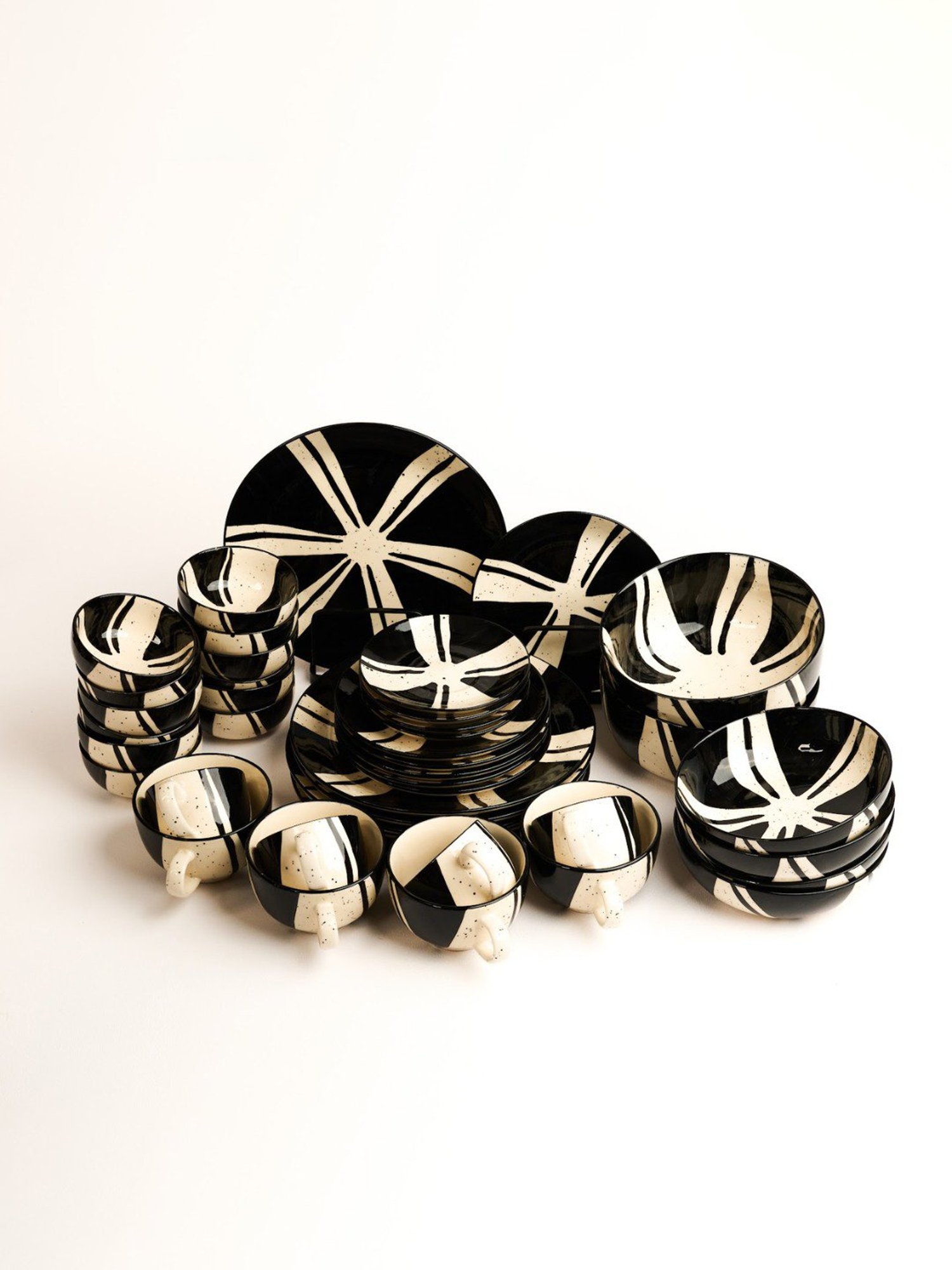 BlackCarrot 42 Piece Ceramic Dinner Set