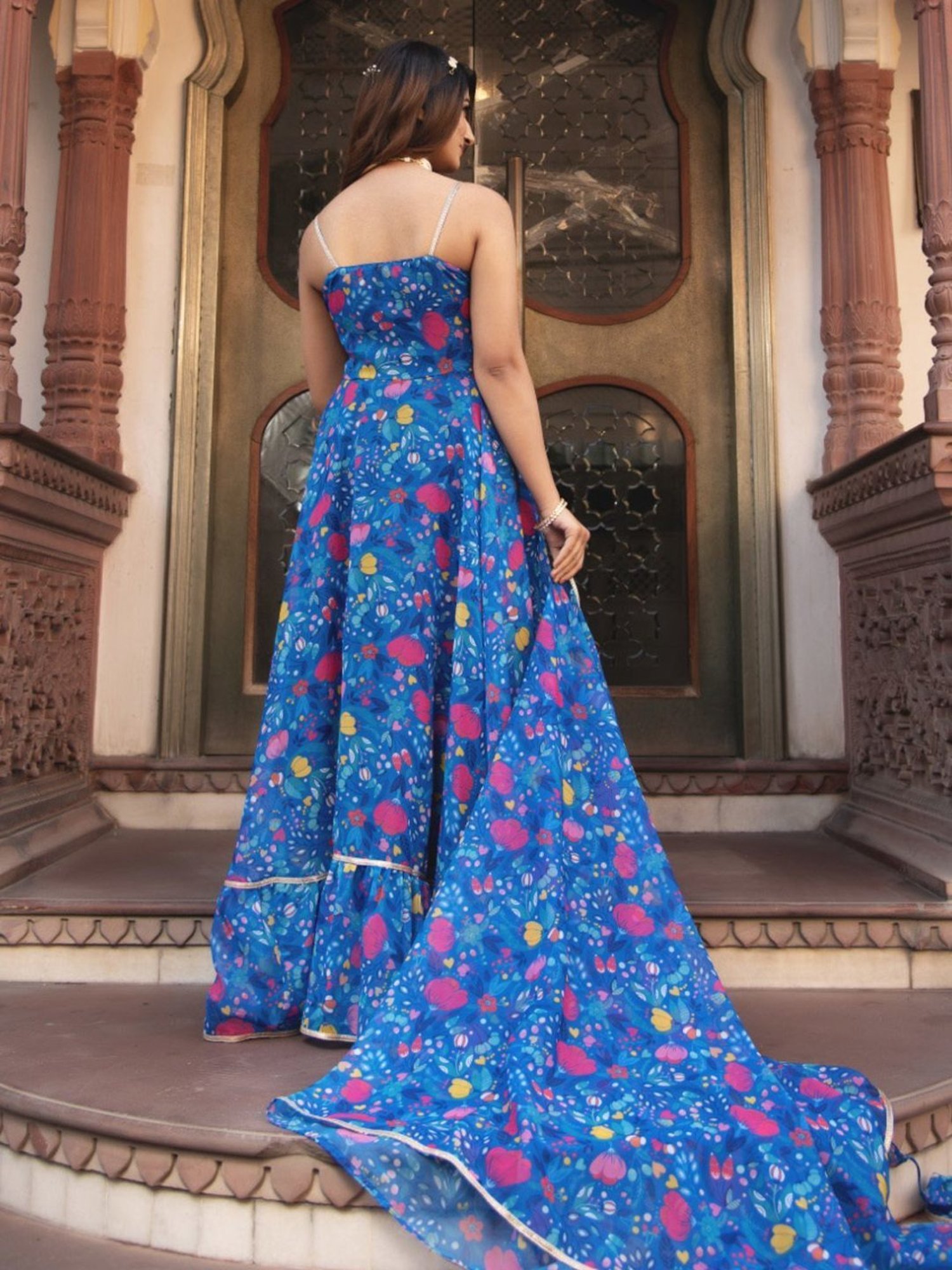 Calmna Butterfuy Blue Sleeveless Gotapatti Anarkali Ruffle Suit Set