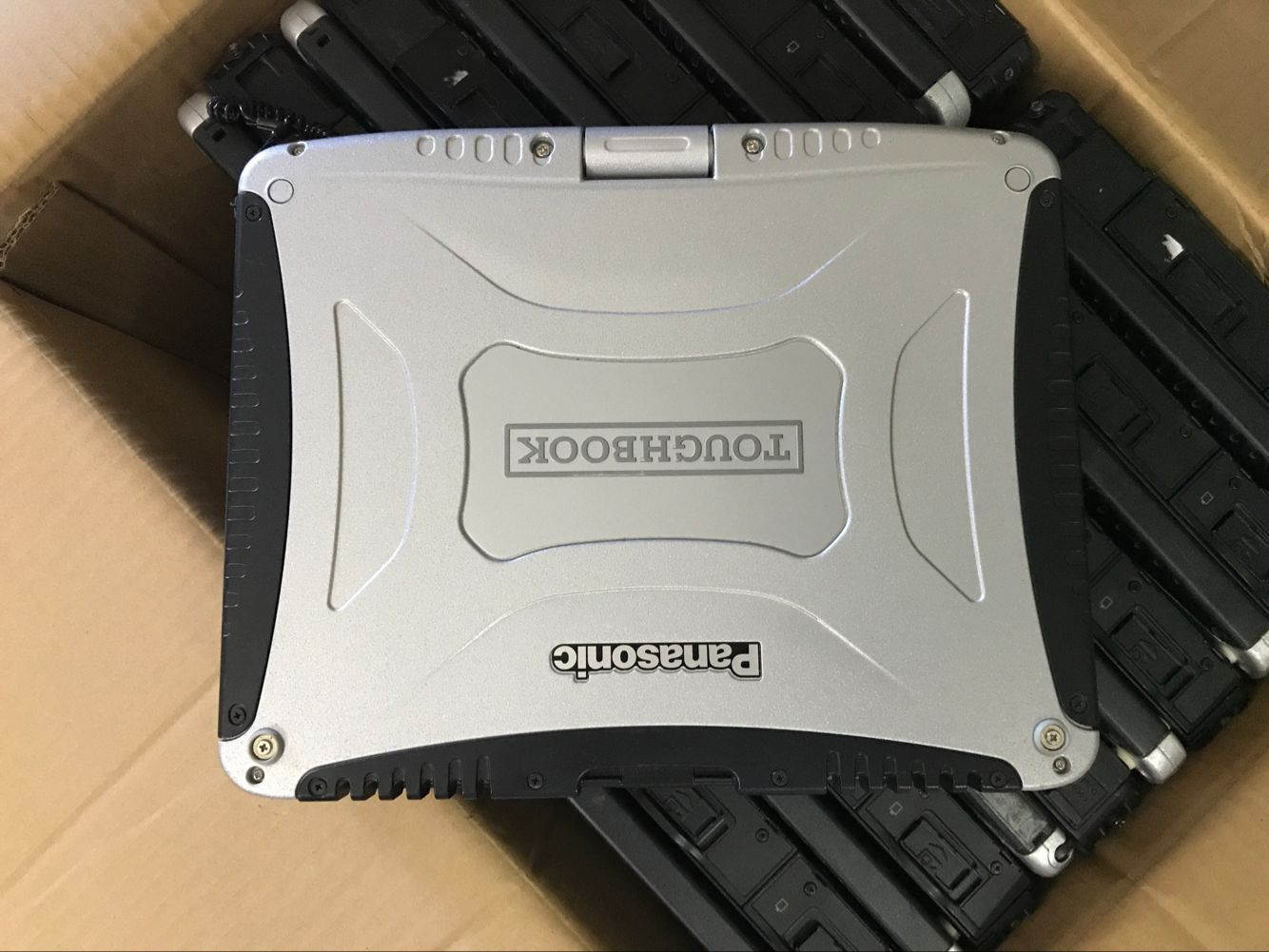 Panasonic laptop CF-19 fully rugged CPU i5/3320/MK6 memory 4G/DDR3 HDD 500G 10 inch LED screen 1024*768 hand touch rotating Windows 7/XP