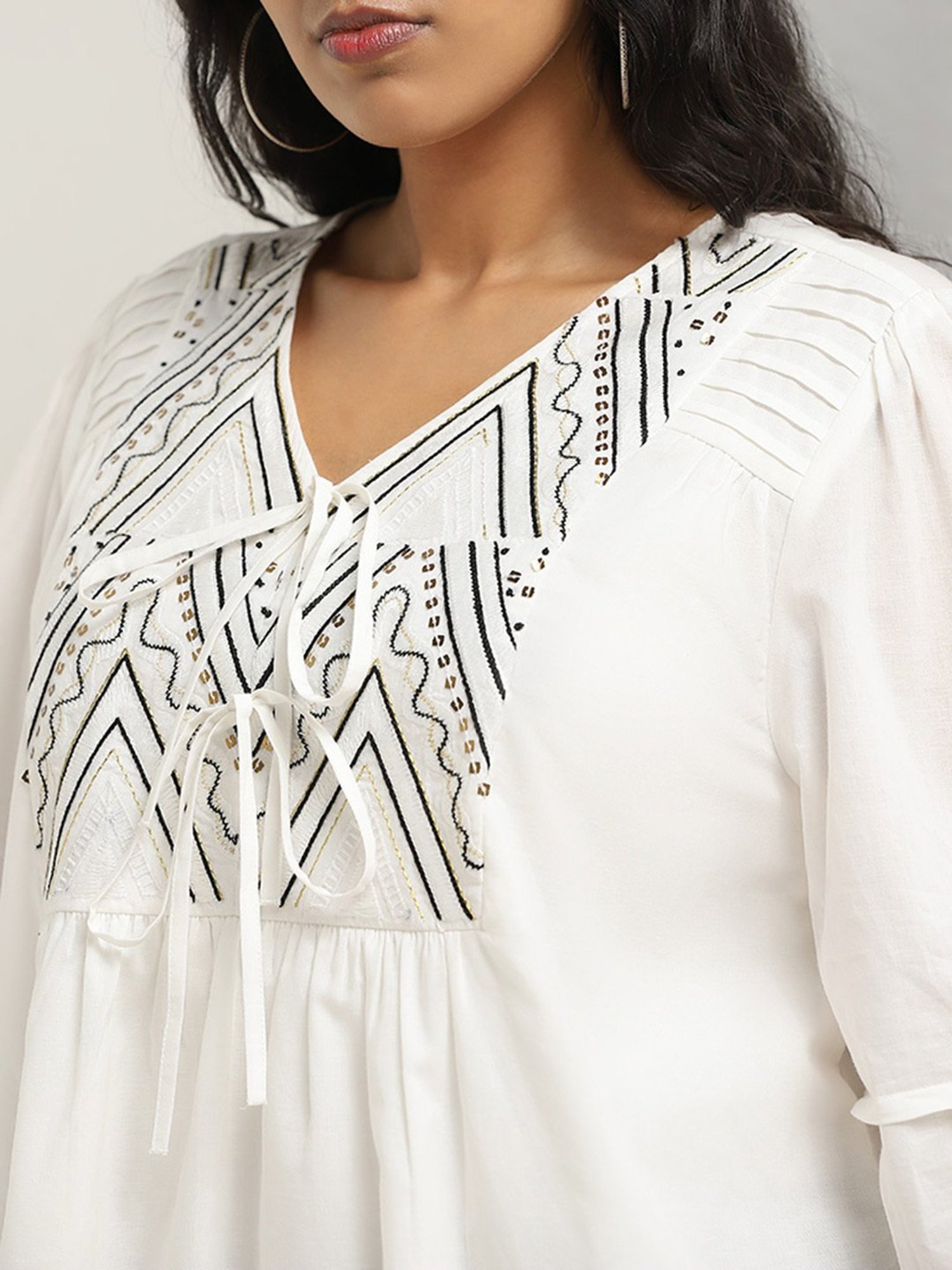 Gia by Westside White Chevron-Detailed Cotton Blouse