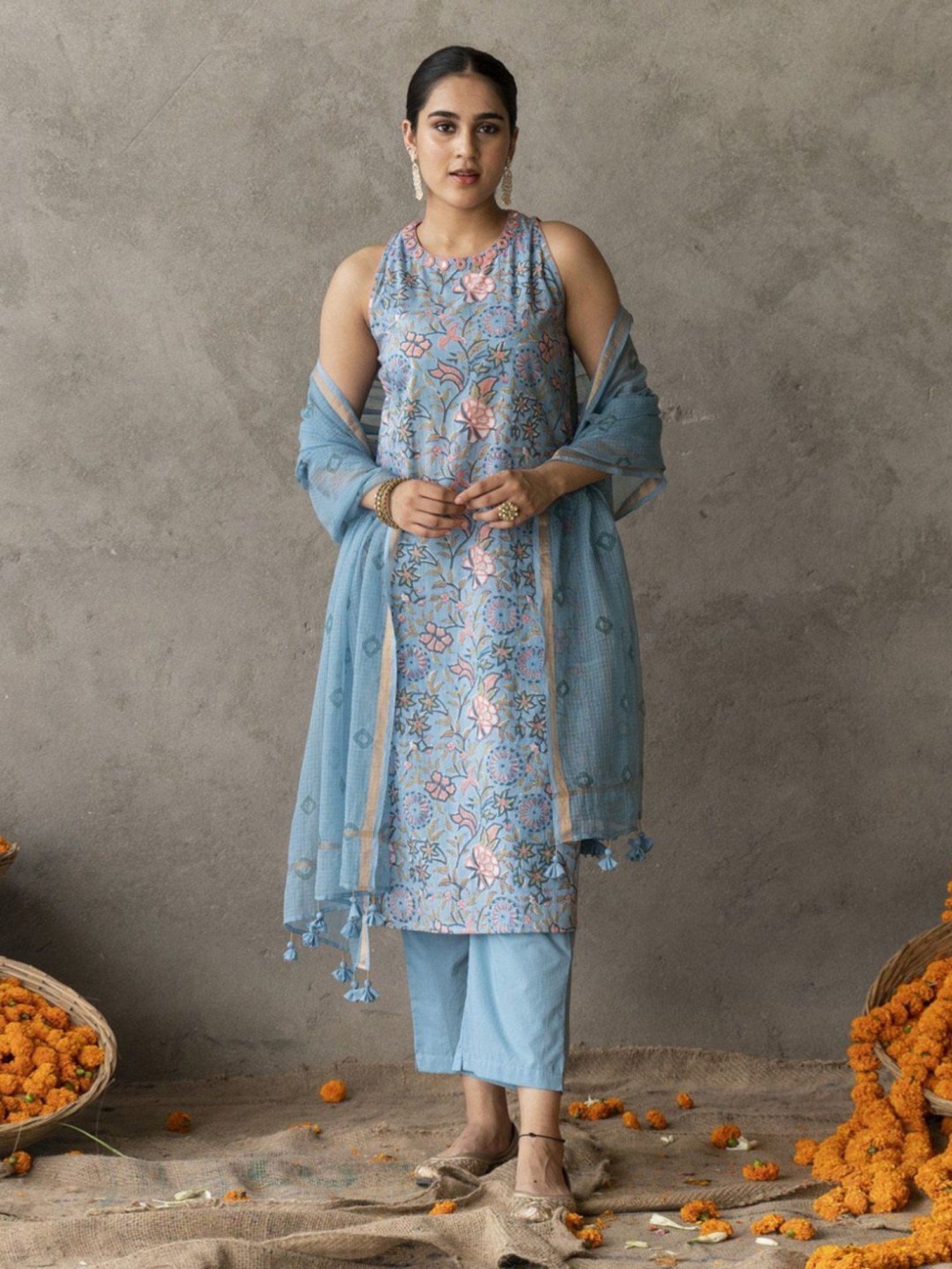 Akiso Reet Blue Block Printed And Embroidery Detailed Straight Fit Sleevless Suit Set With Dupatta