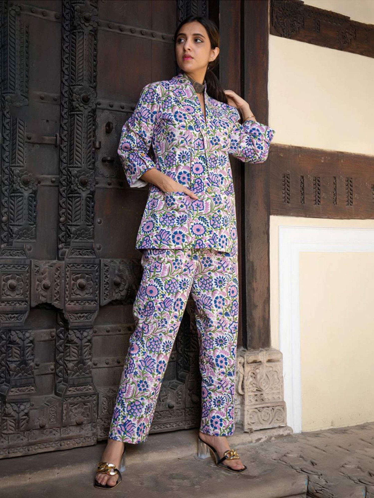 Eeshva India White Floral Hand Blocked Blazer with Pant In Cotton