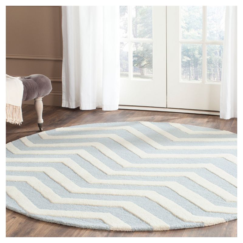 6' Round Wilshire Area Rug Blue / Ivory - Safavieh