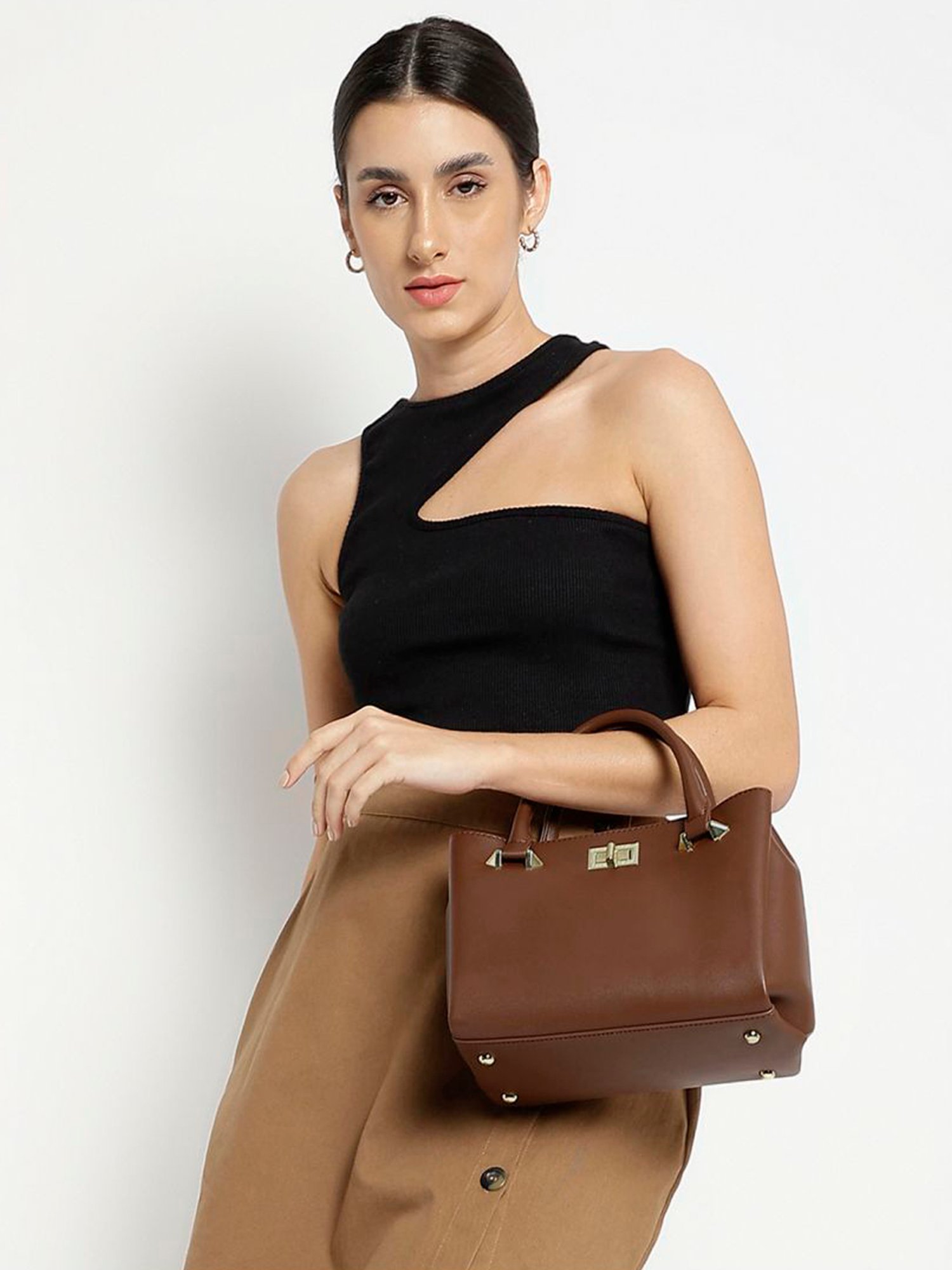 Tyra Olivia Tan Solid Faux Leather Handbag