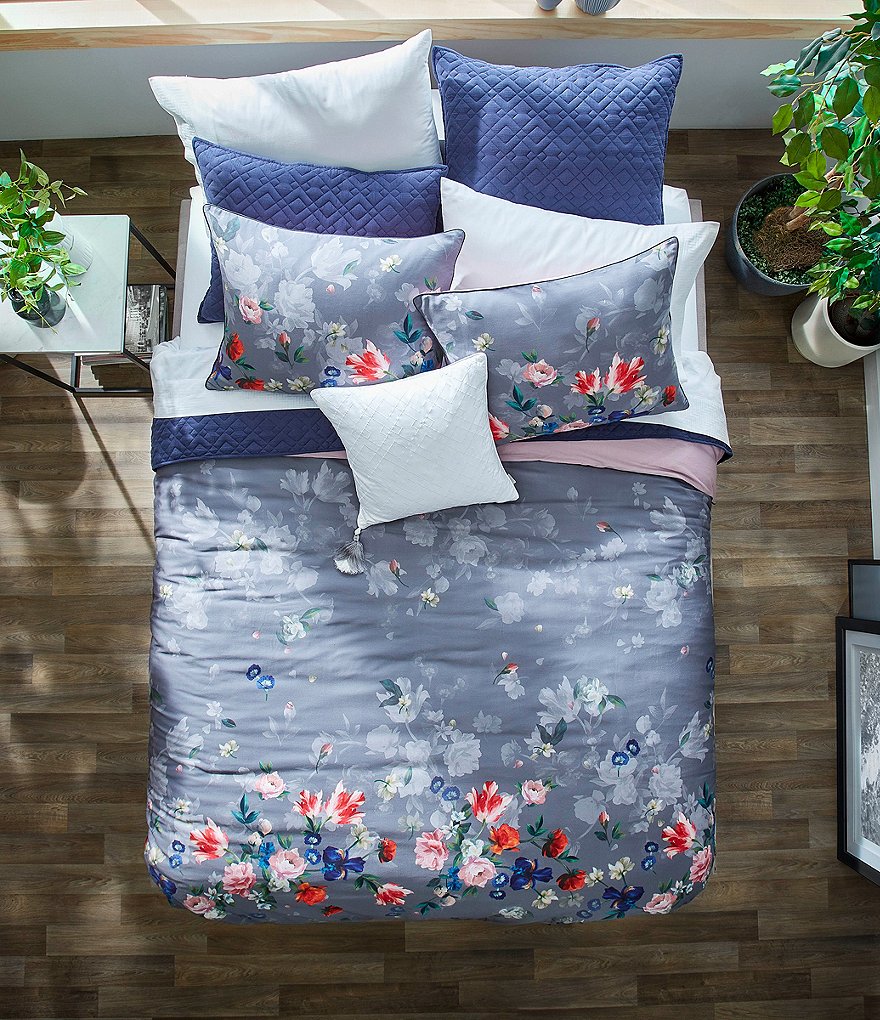 J. Queen New York Vera Bedding Collection