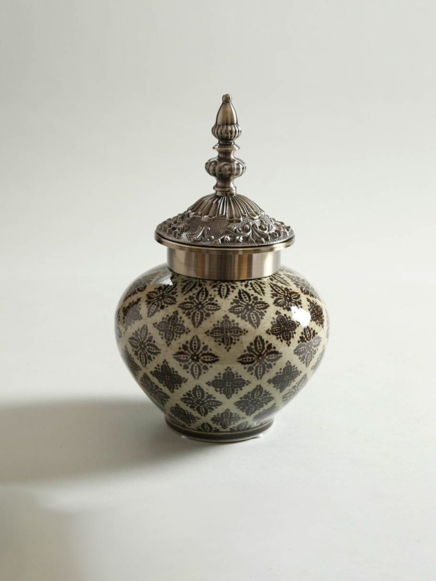 Tayhaa Brown Resin Fiery Tiger Head Showpiece