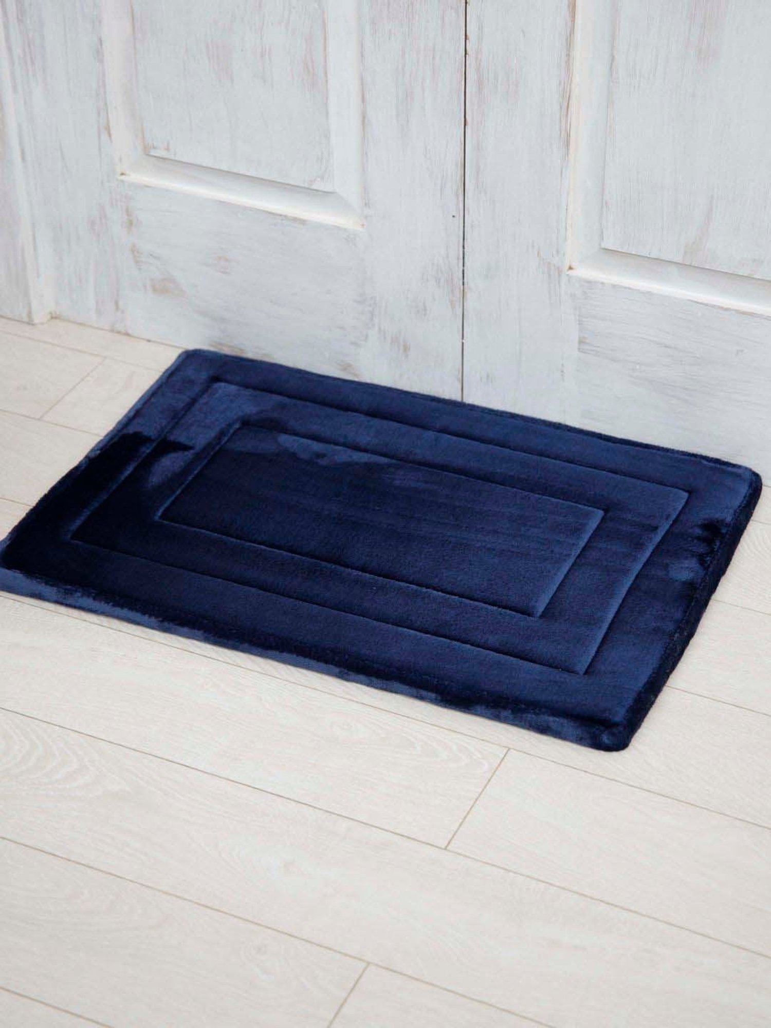 Ariana Navy Soft Tufted Memory Foam 2000 GSM Anti-Skid Bathmat