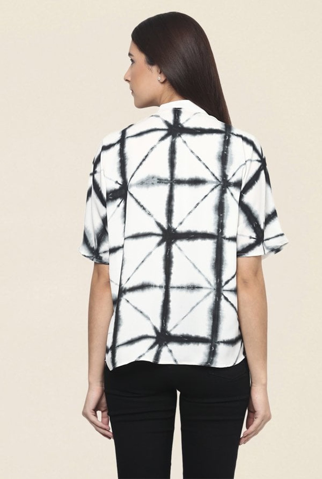 Fusion Beats Off White Printed Shrug