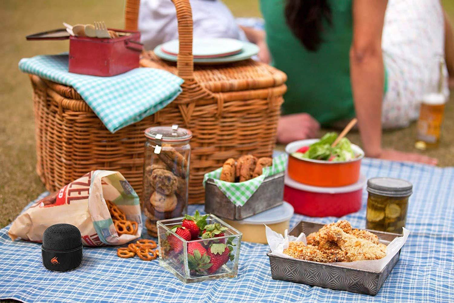 Mini Bluetooth Speaker with FM Radio &ndash; an Elegant Small Speaker with a Big 5W Sound. Wireless Speaker for iPhone, iPad, Smartphone. Pocket Size Portable (Black)