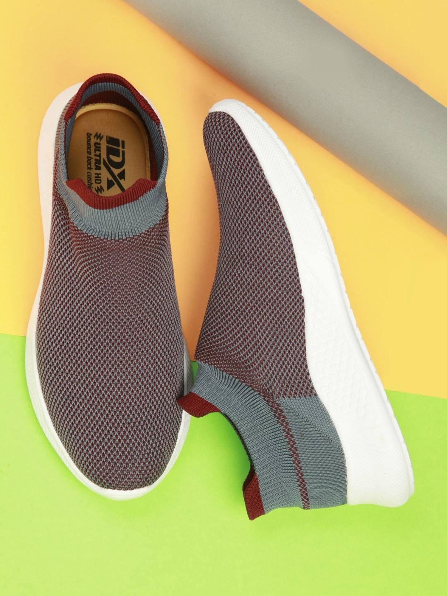 ID Men's Maroon Walking Shoes