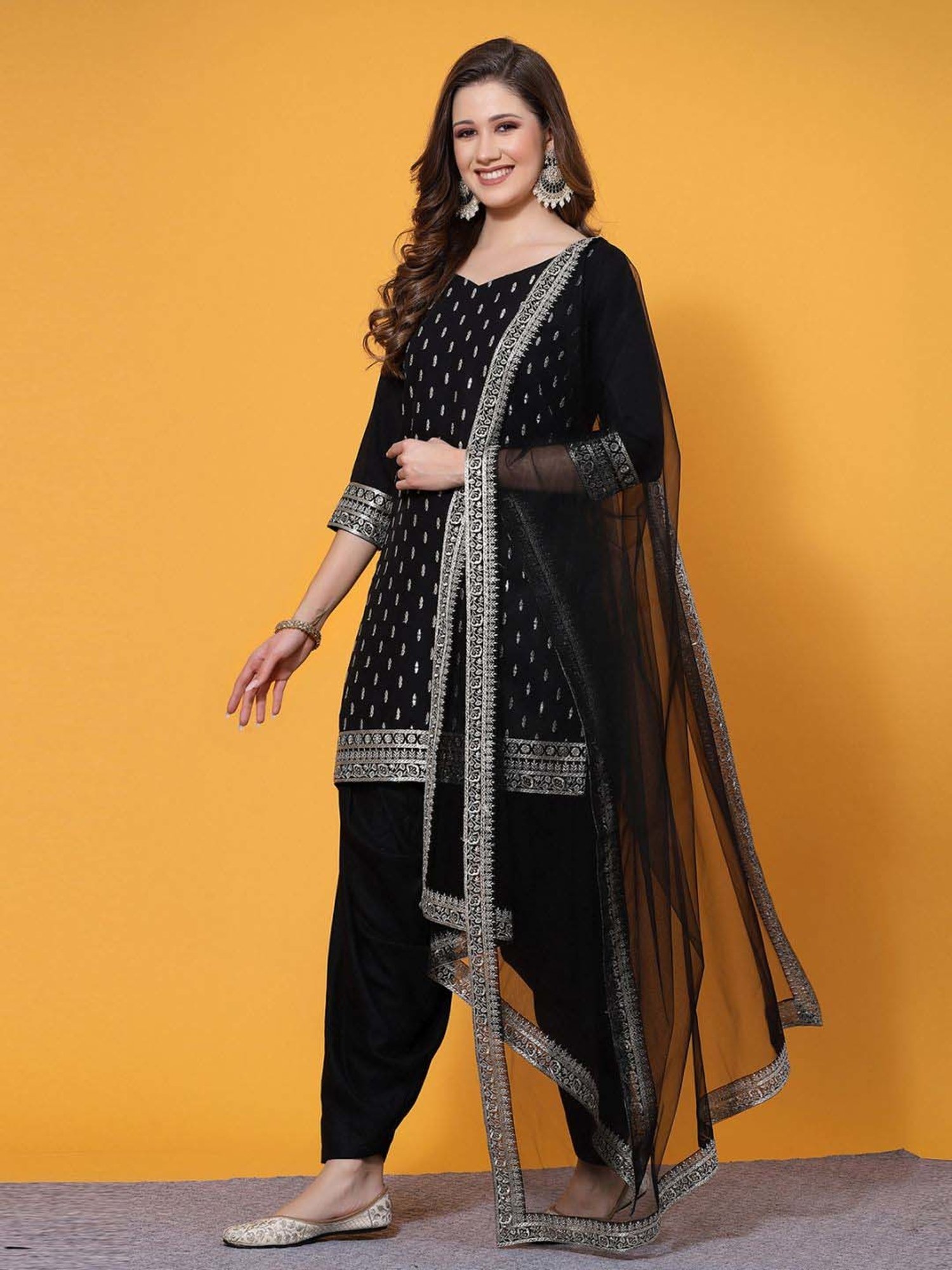 Skylee Black Embroidered Kurta Salwar Set With Dupatta