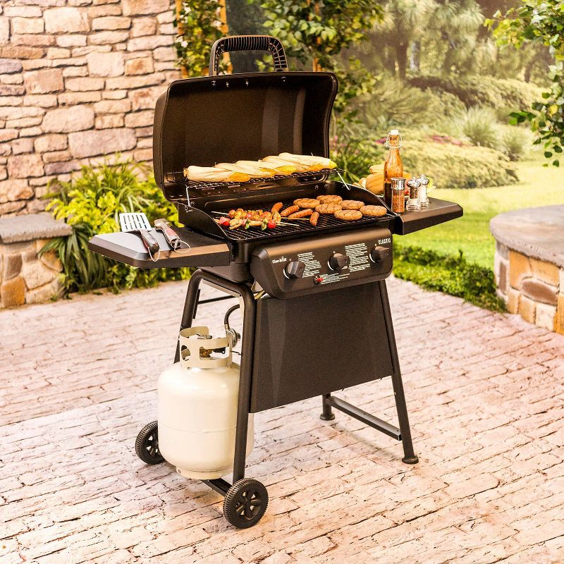 Char-Broil Classic 3-Burner 30,000 BTU Gas Grill 463773717 - Black