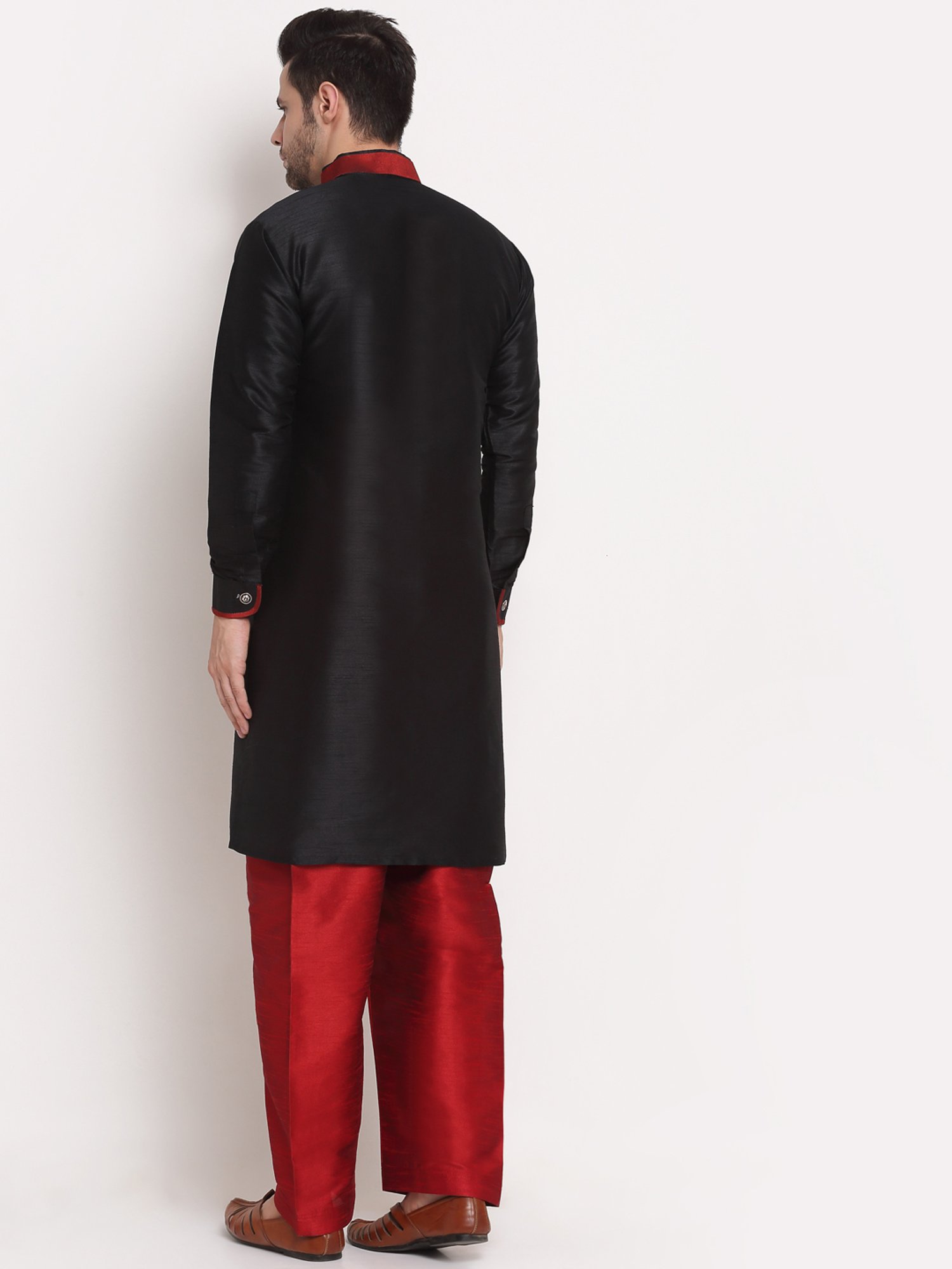 Benstoke Black & Maroon Regular Fit Sherwani Set