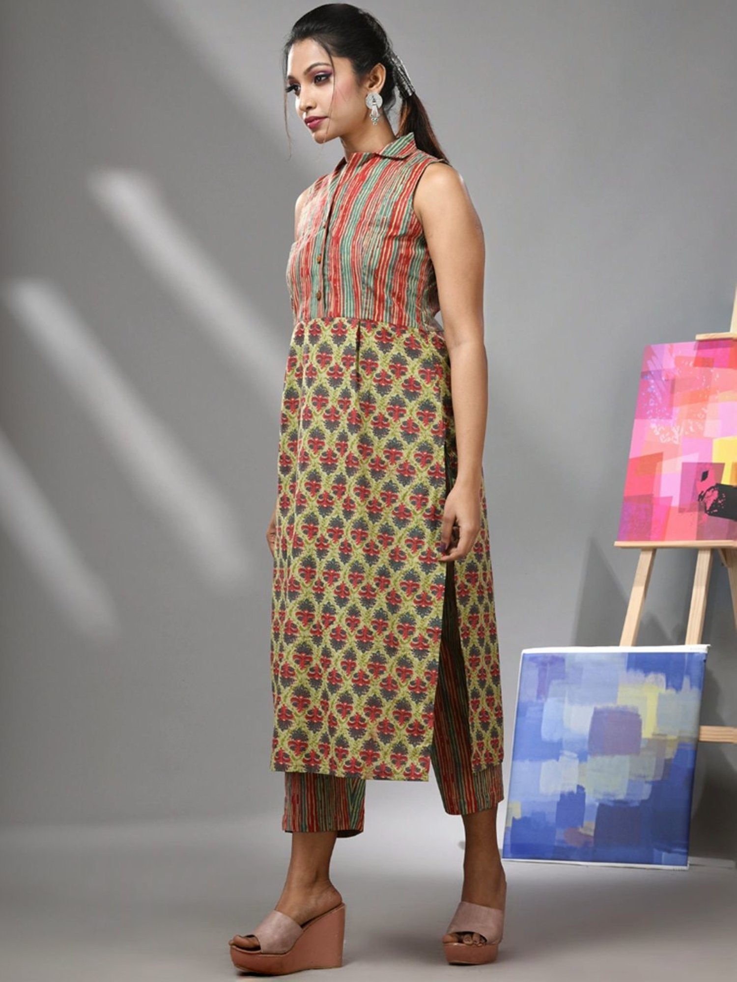 Charukriti Green Cotton Printed Straight Kurta