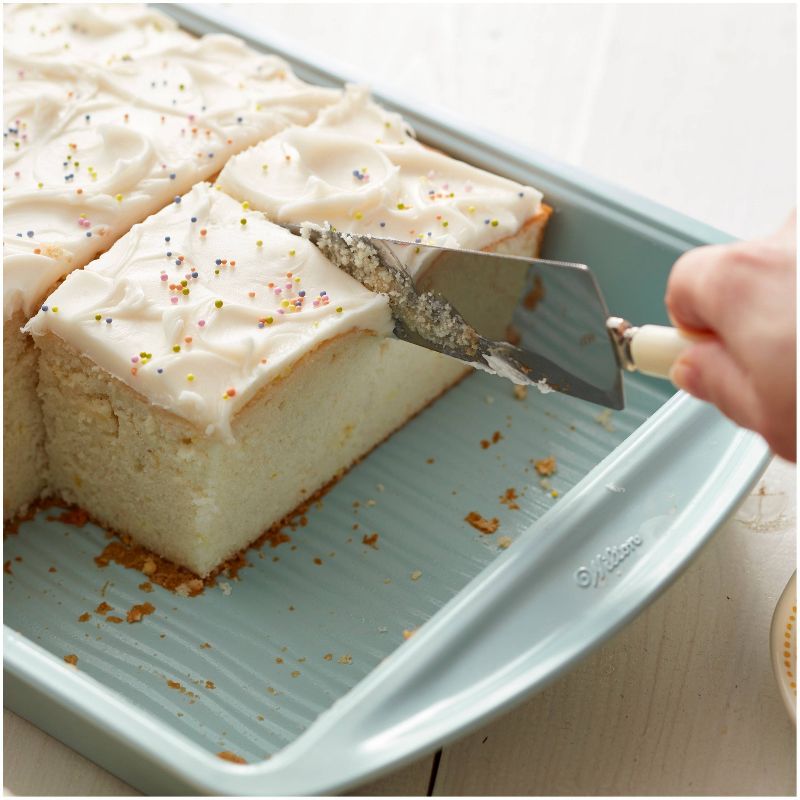 Wilton 9"x13" Texturra Performance Non-Stick Bakeware Oblong Pan