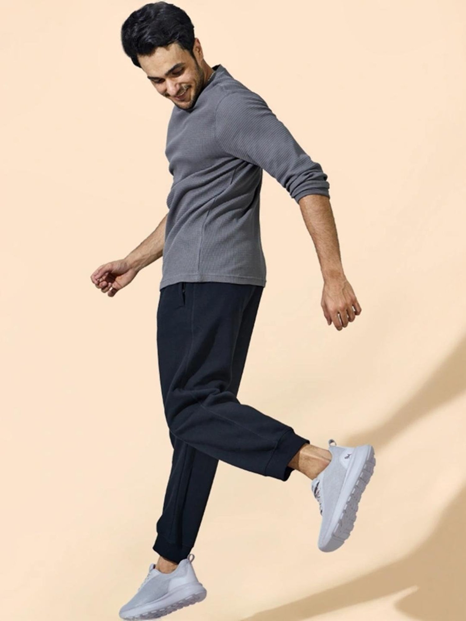 Neemans Men's Tread Basic Grey Training Shoes