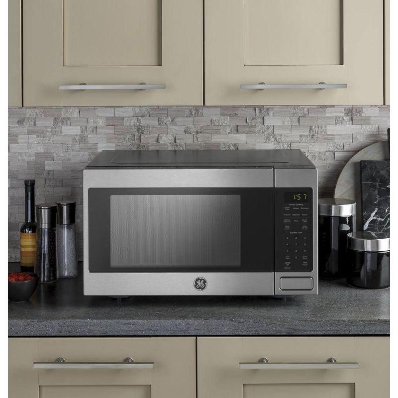 GE 1150 Watt Countertop Microwave Oven, Stainless Steel (Certified Refurbished)