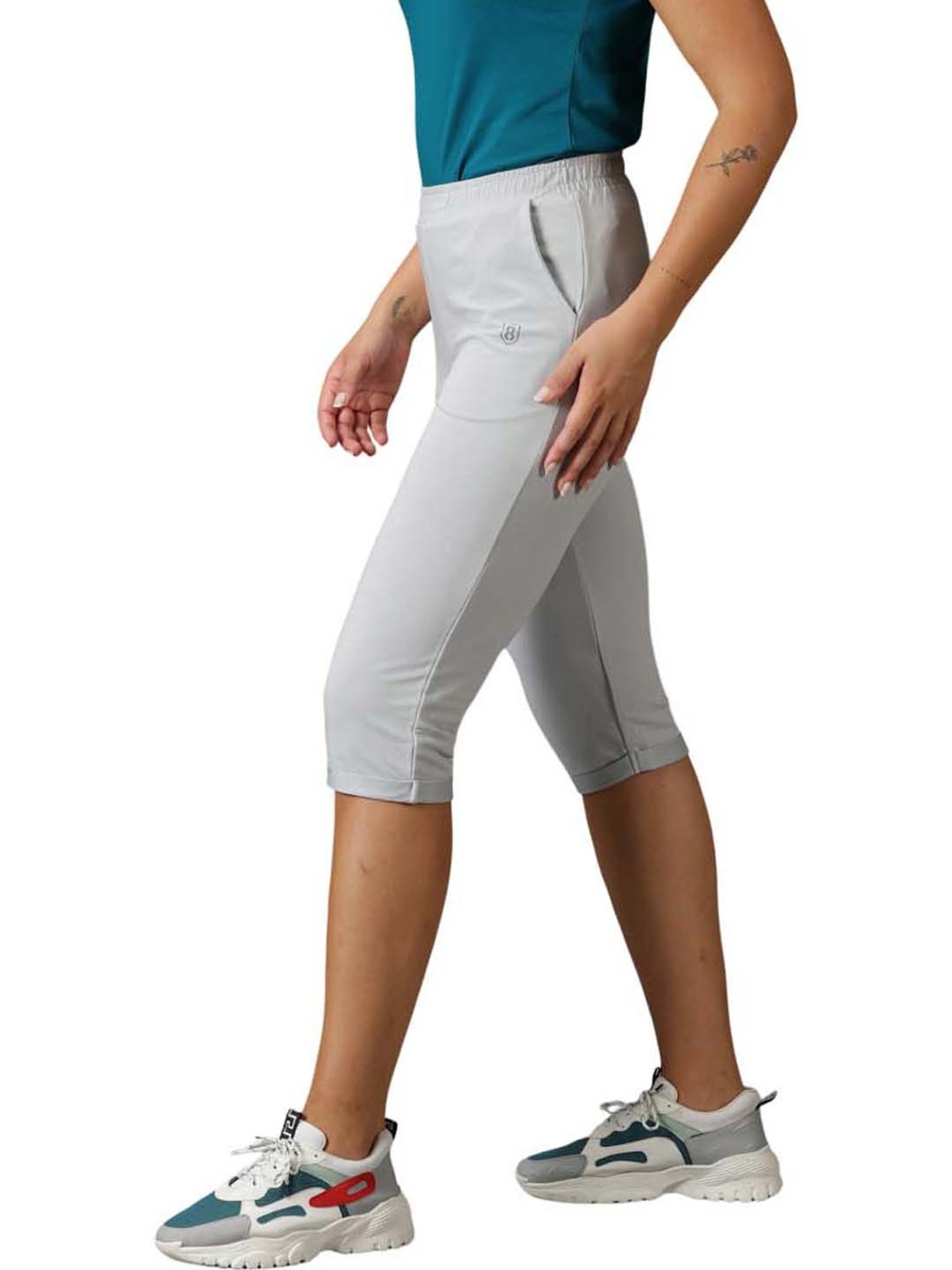 Domin8 Women Regular Fit Capri With Elasticated Waist & Side Pockets