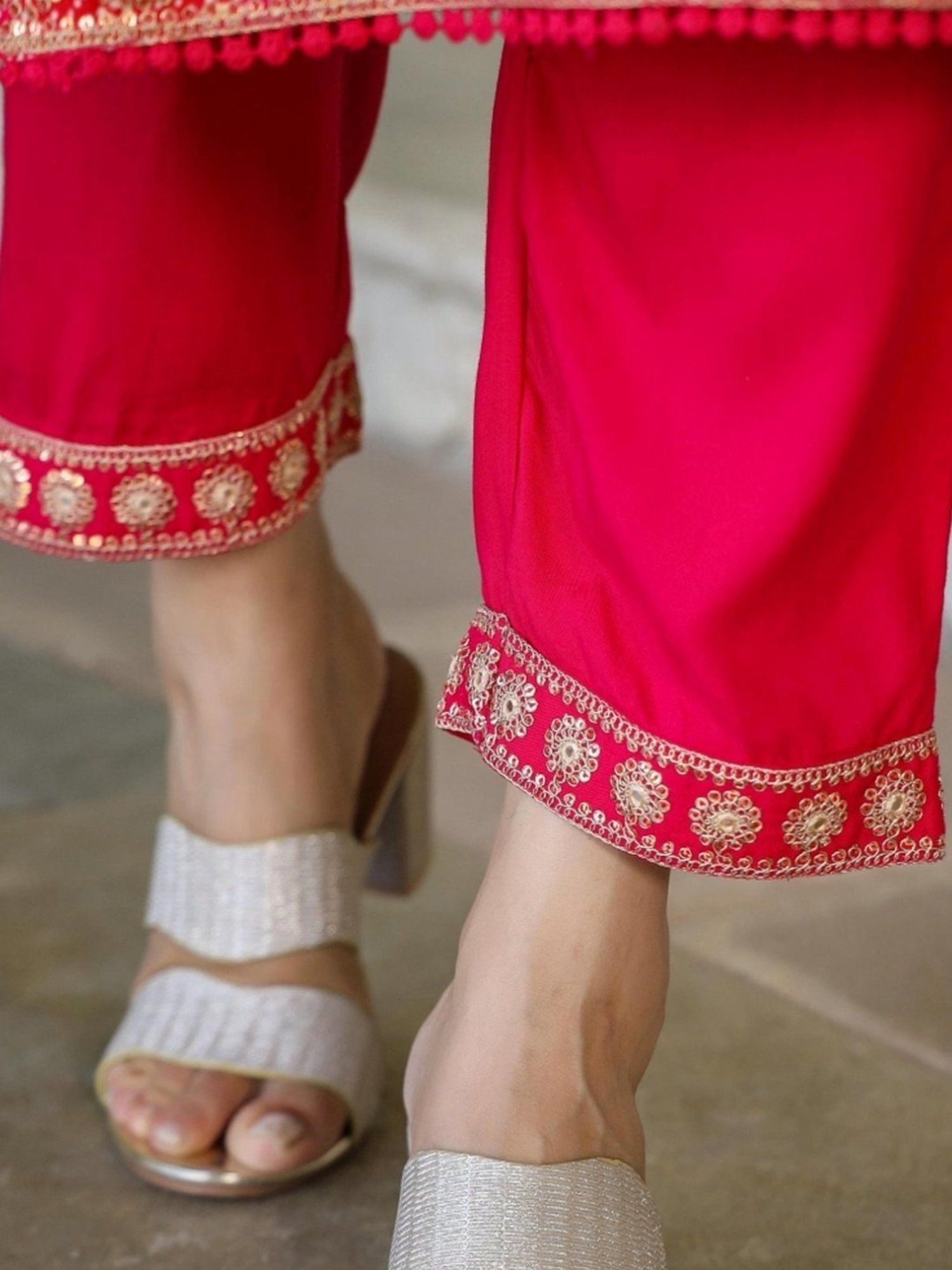 Scakhi Pink German Rayon Bandhani Print Kurta with Palazzo and Dupatta With Potli