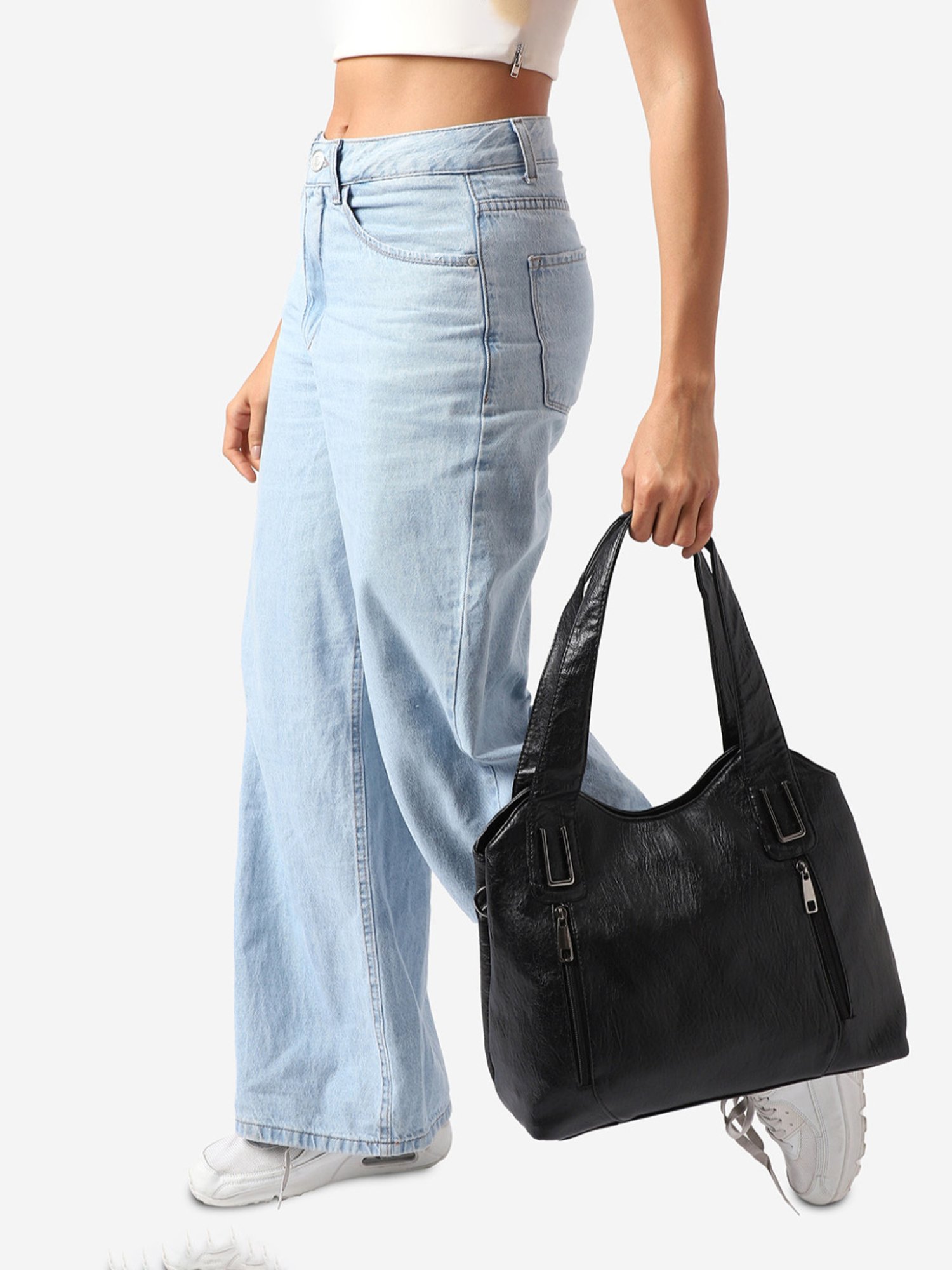 HauteSauce Black Medium Leather Handheld Handbag