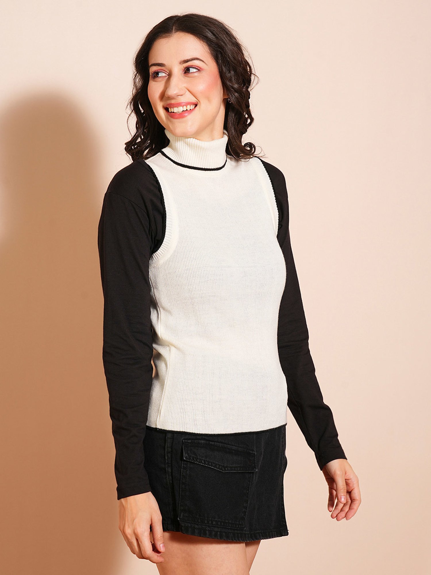 Globus Off White & Black Regular Fit Sweater