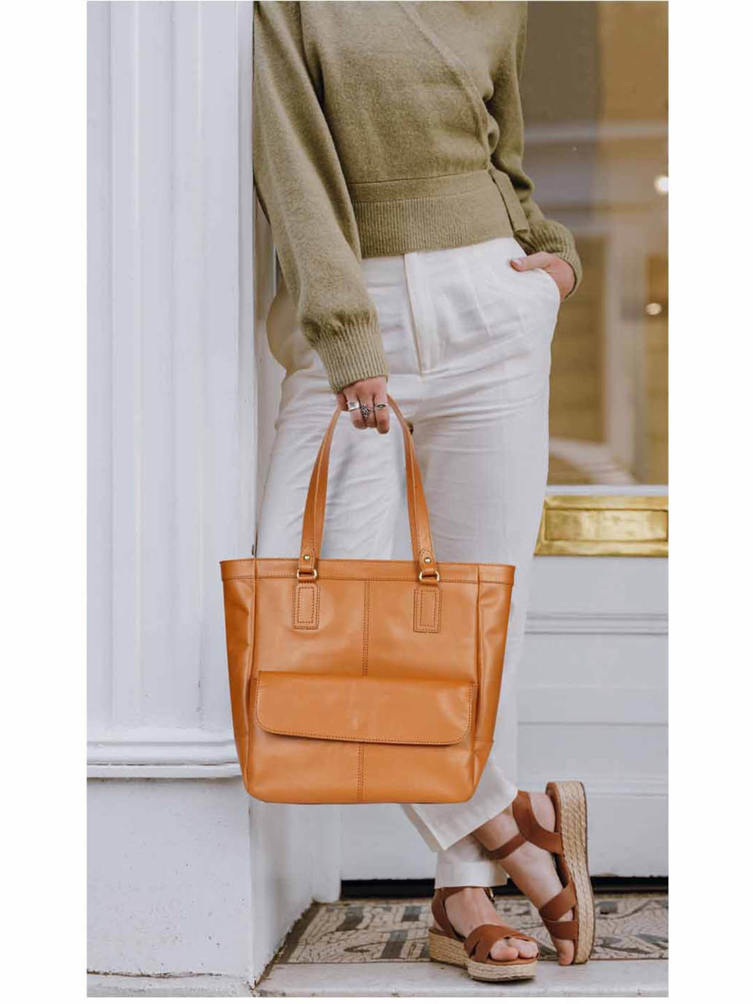 Favore Tan Solid Medium Totes