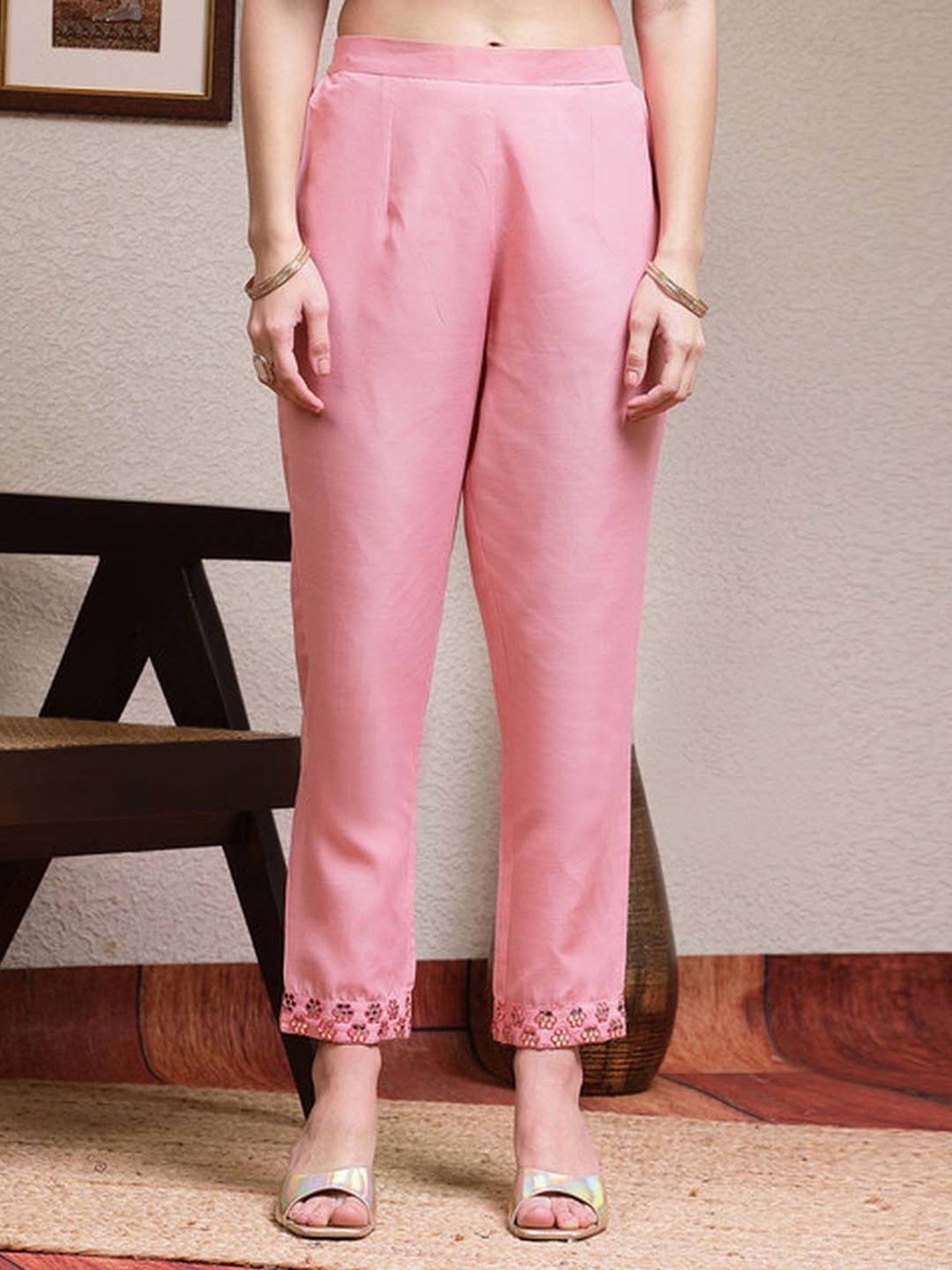 Skylee Pink Embroidered Kurta Pant Set With Dupatta