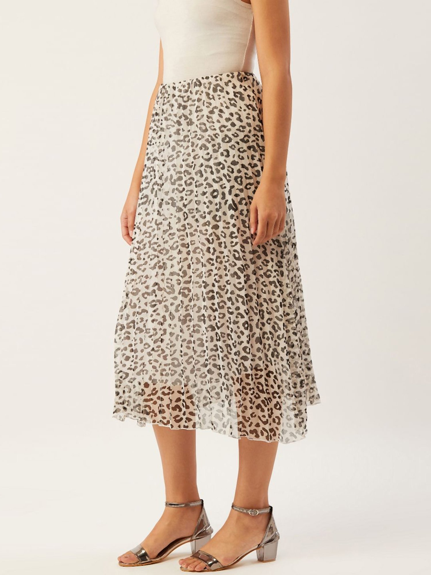 Anvi Be Yourself White & Black Printed A-Line Skirt