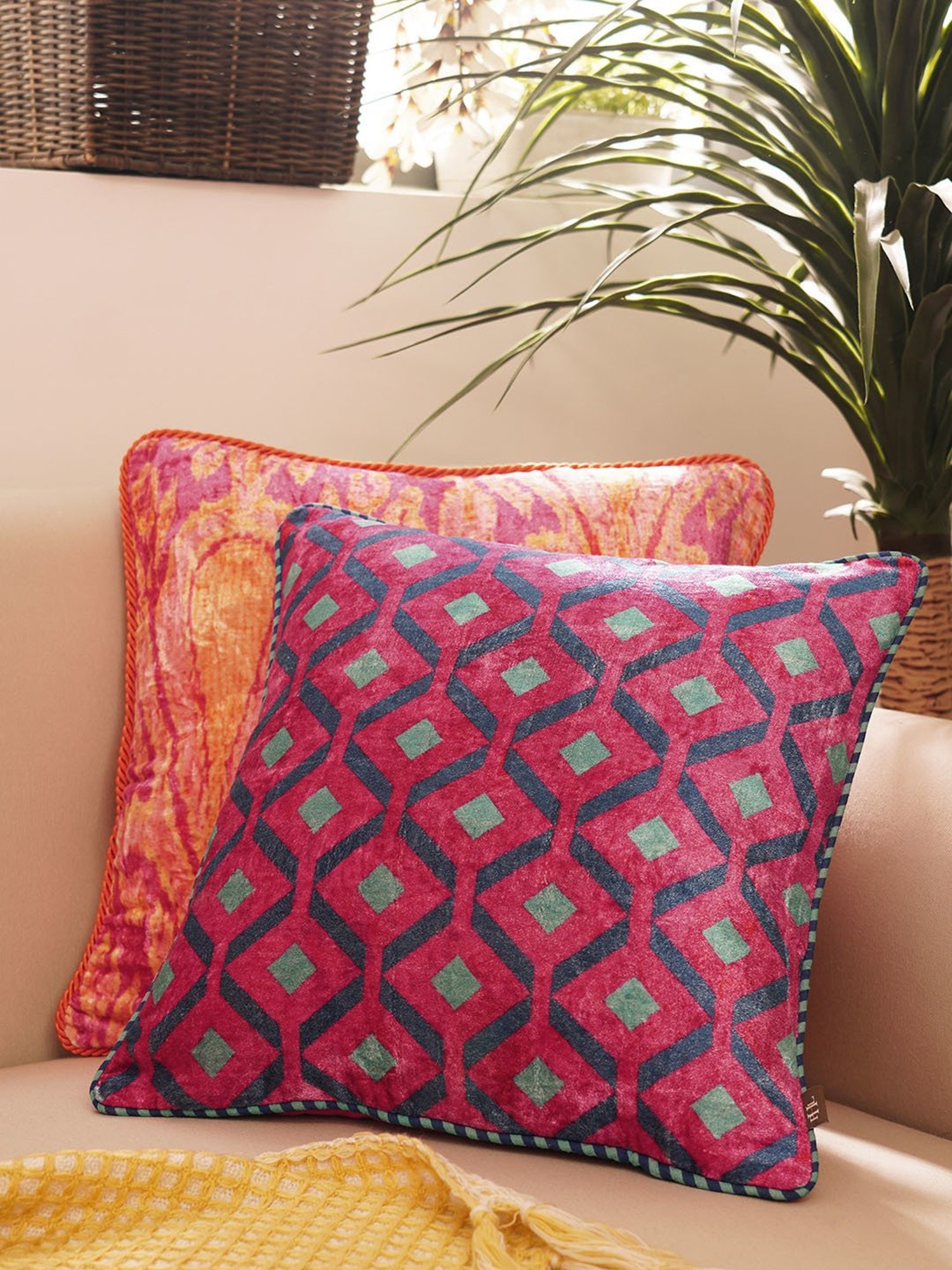 Pure Home and Living Pink Cotton Geometric Cushion Cover