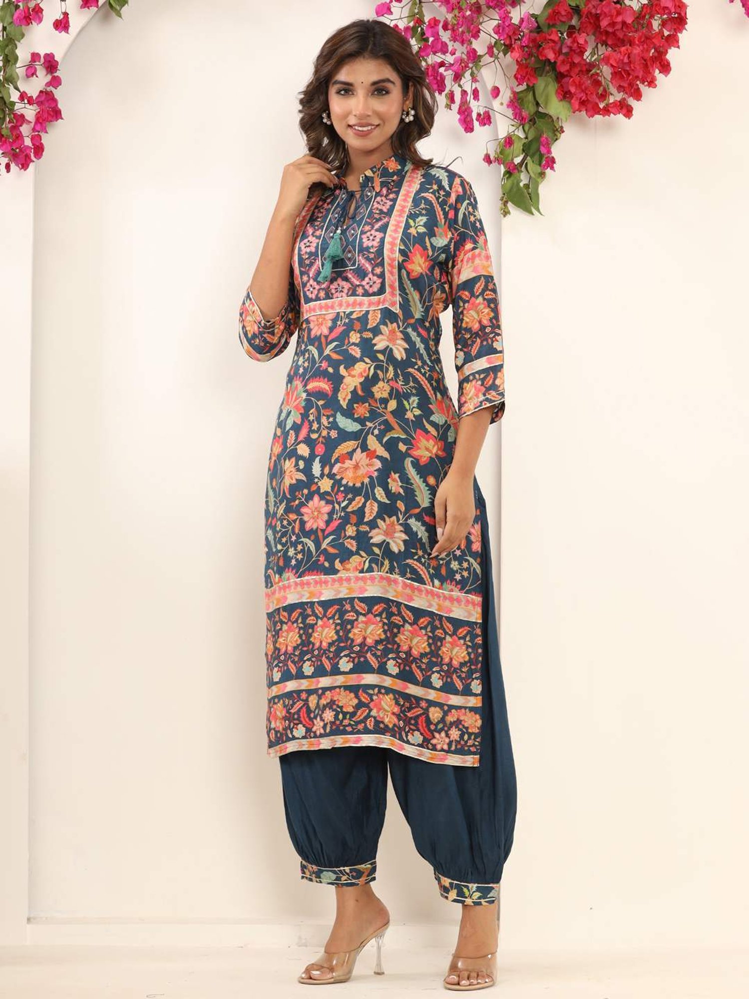 READIPRINT FASHIONS Blue Floral Print Kurta Salwaar Set