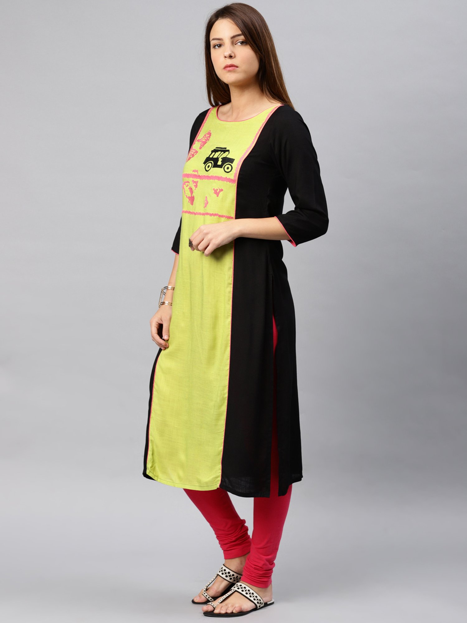 Alena Black & Green Embroidered Straight Kurta