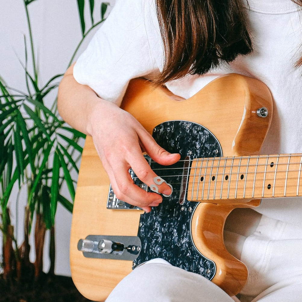 8 PCS Adjustable Thumb Pick Stainless Steel Hollowed Index Finger Plectrum