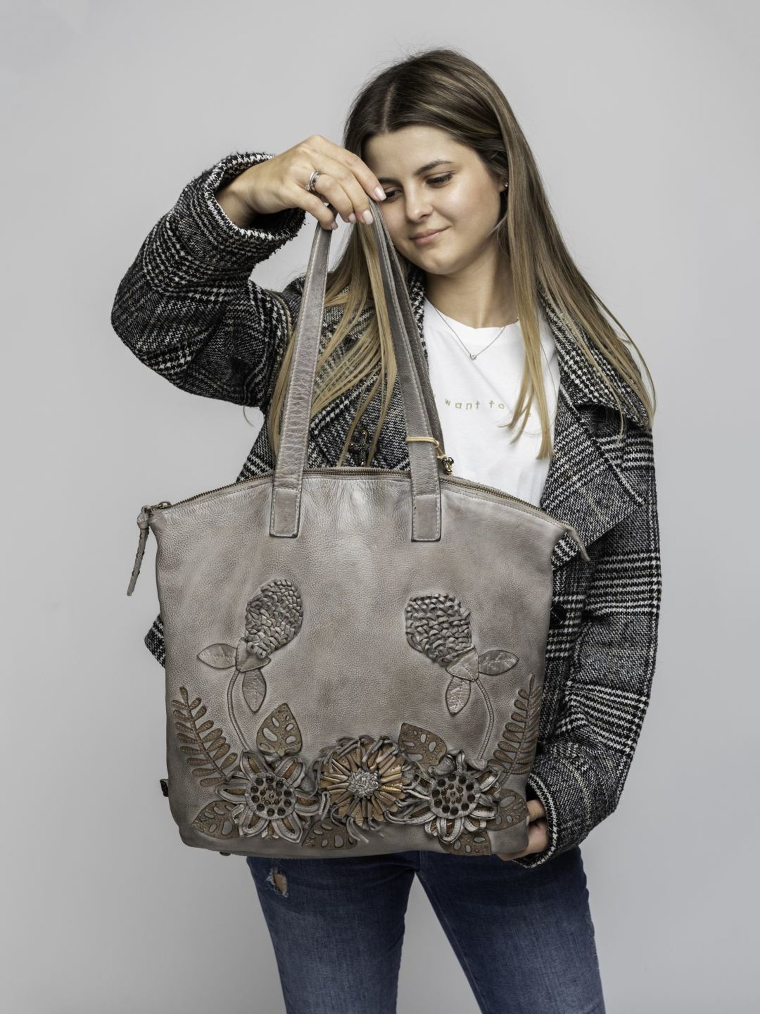 Art N Vintage Peonia Grey Leather Textured Medium Tote Handbag