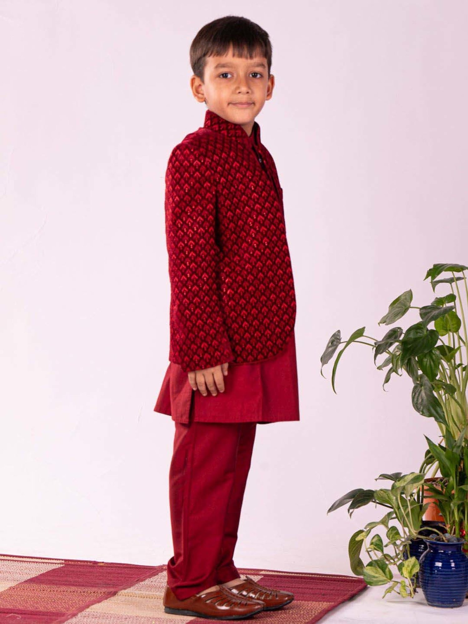 VASTRAMAY Boys Maroon Embroidery Full Sleeves Kurta Sets