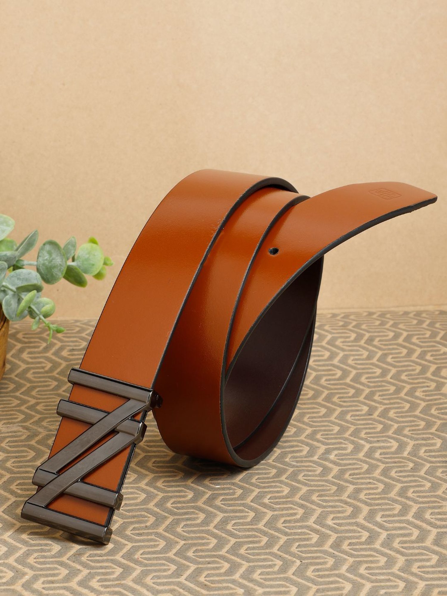 Fossil Julian Black Leather Solid Waist Belt