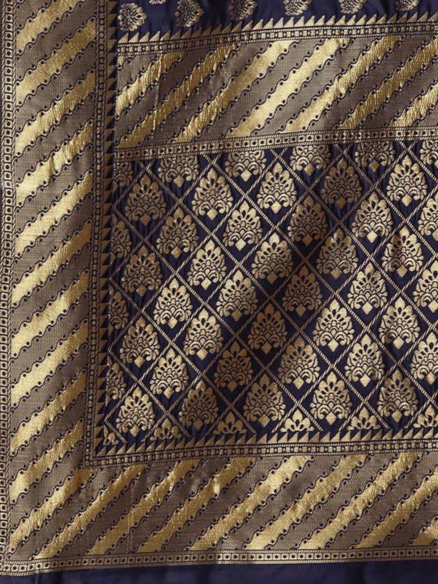 Rangita Navy & Pink Woven Saree With Unstitched Blouse