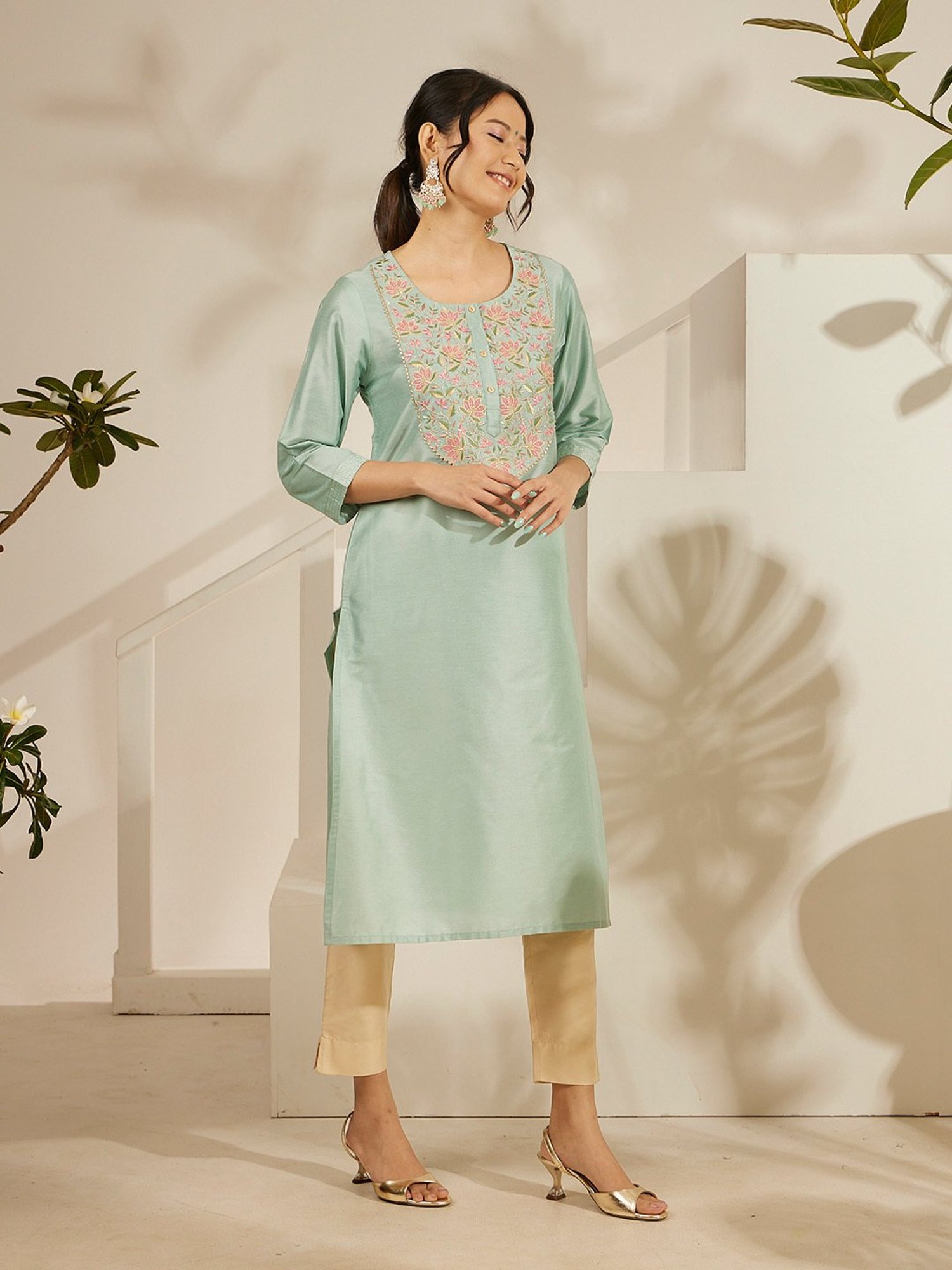 Daali Aqua Viscose Round Neck 3/4 Sleeves Blooming Mood Kurta with Two Pockets